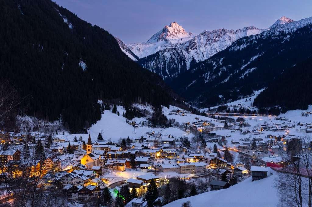 Is een rustige alpine retraite in Gaschurn iets voor u? Ontdek Saladina Apartments