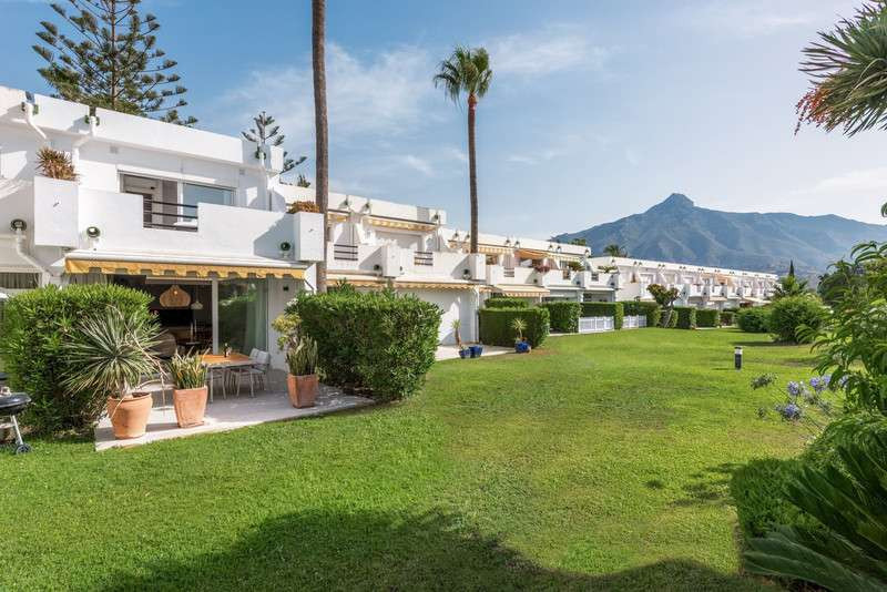 Townhouse Nueva Andalucia